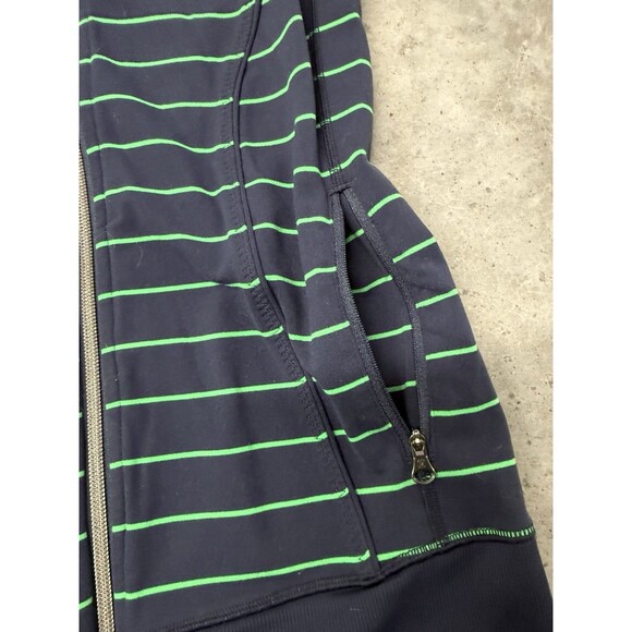 Lululemon Nice Asana Jacket. Slalom Stripe Inkwell. Navy Blue/Green.Womens.Sz 6 - Picture 15 of 16